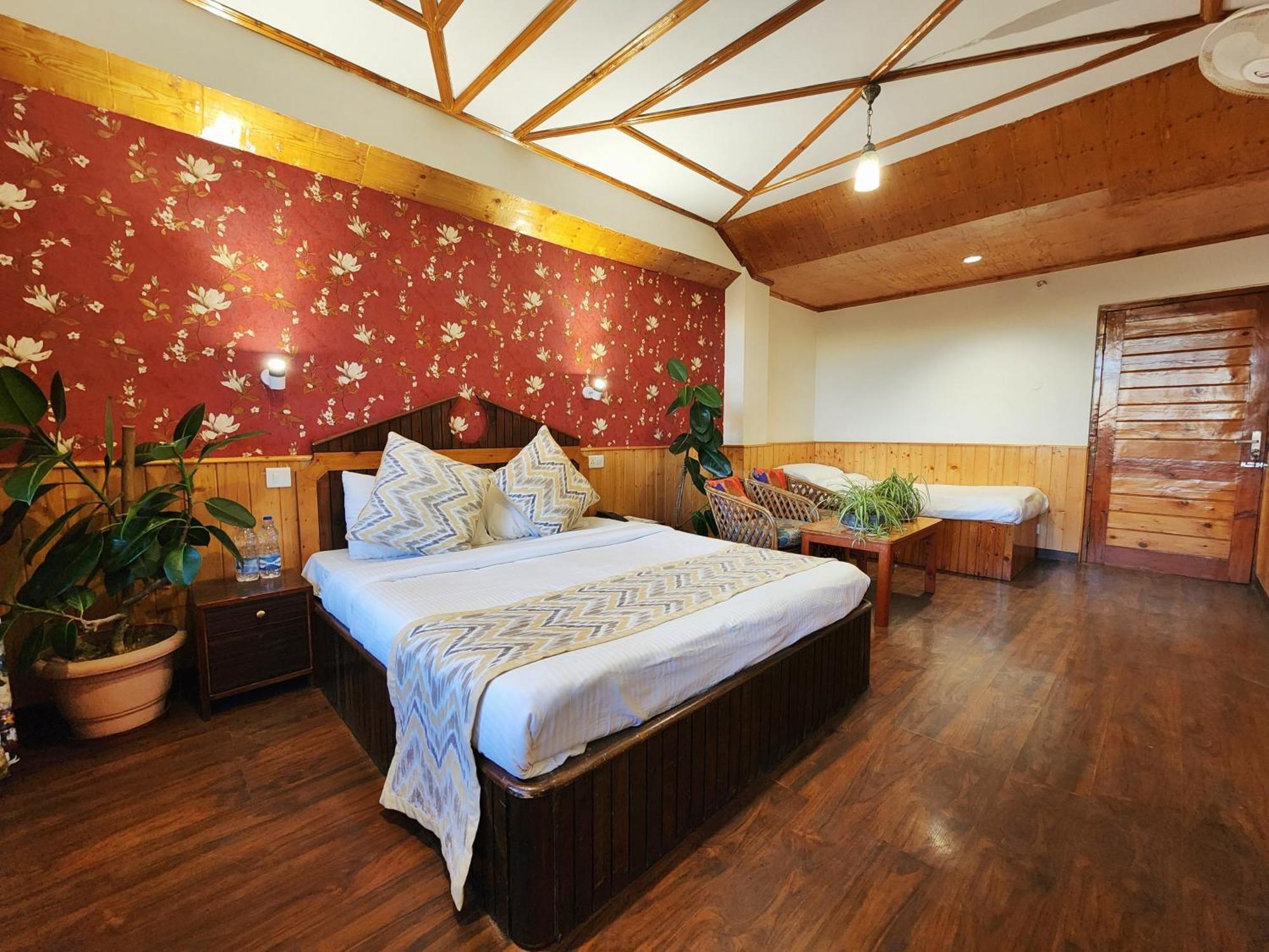 Hotel Pineview Shimla Ngoại thất bức ảnh