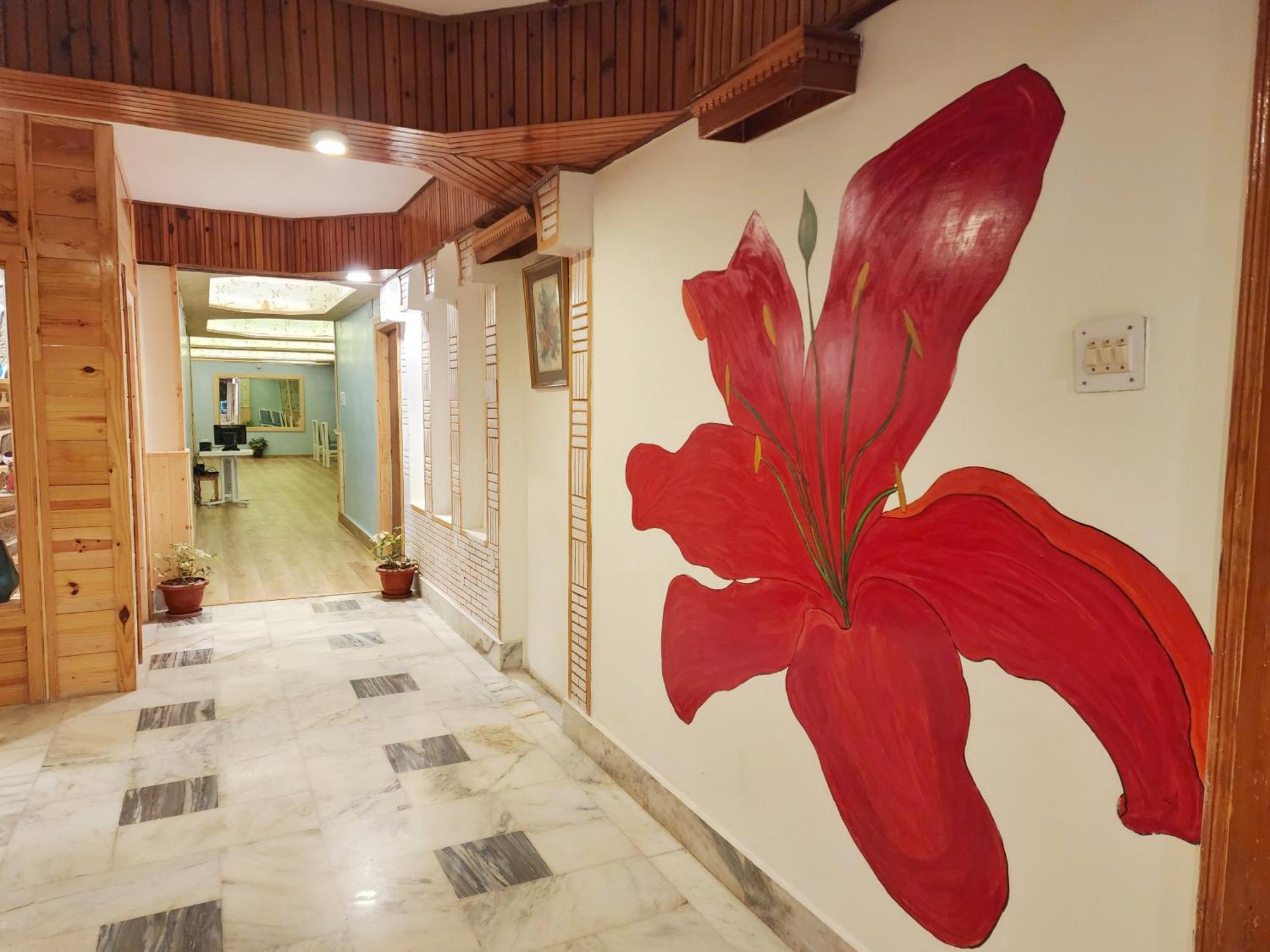 Hotel Pineview Shimla Ngoại thất bức ảnh
