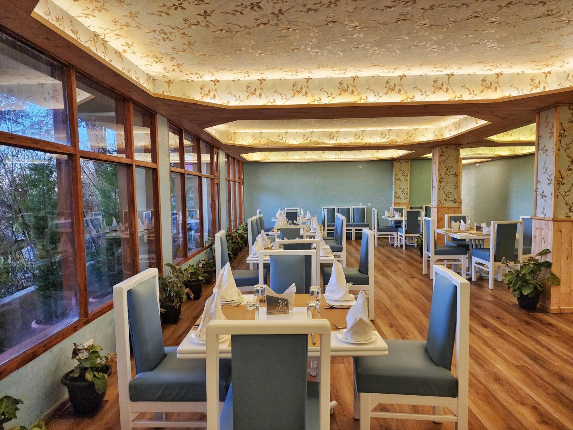Hotel Pineview Shimla Ngoại thất bức ảnh