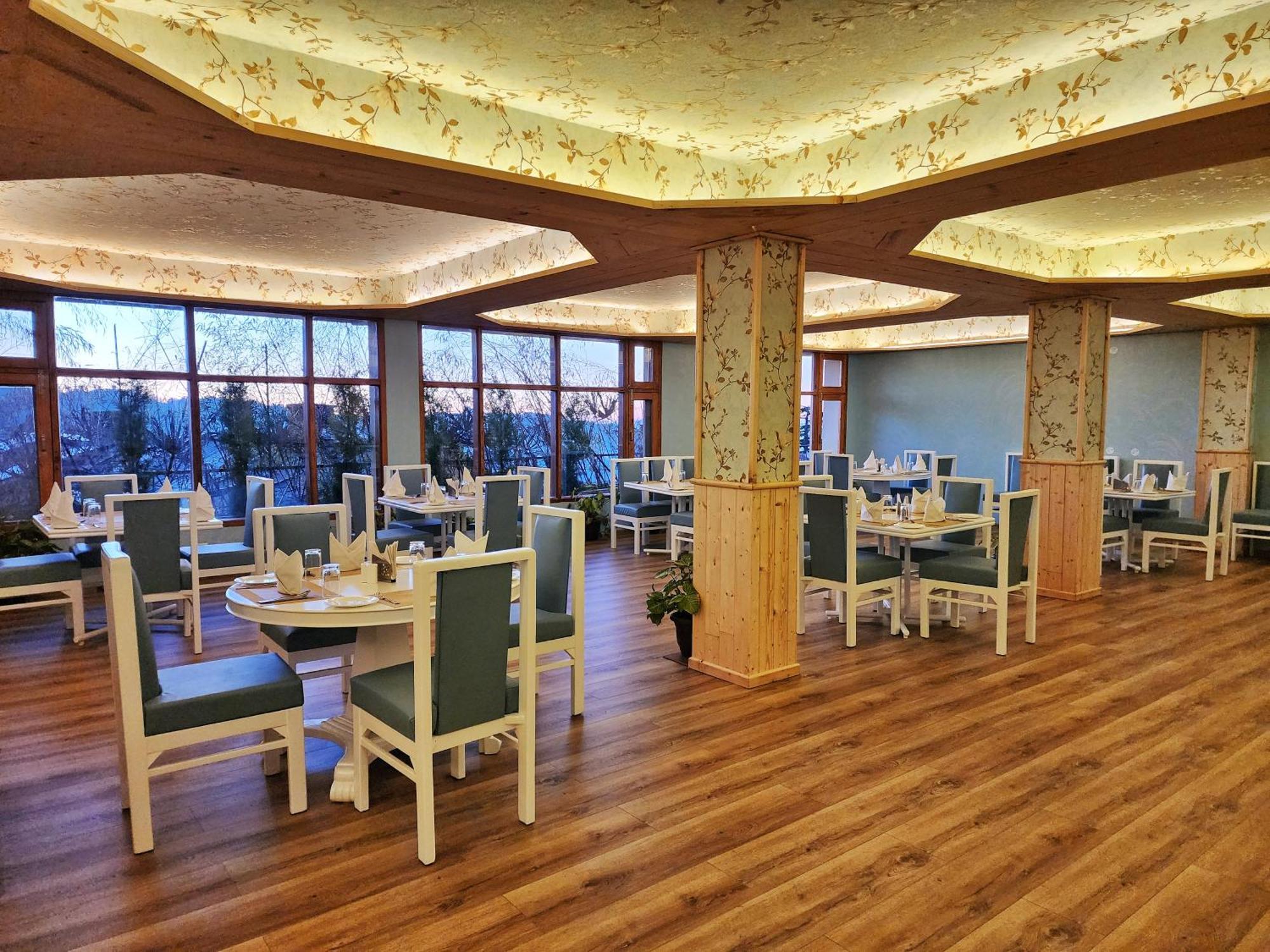 Hotel Pineview Shimla Ngoại thất bức ảnh