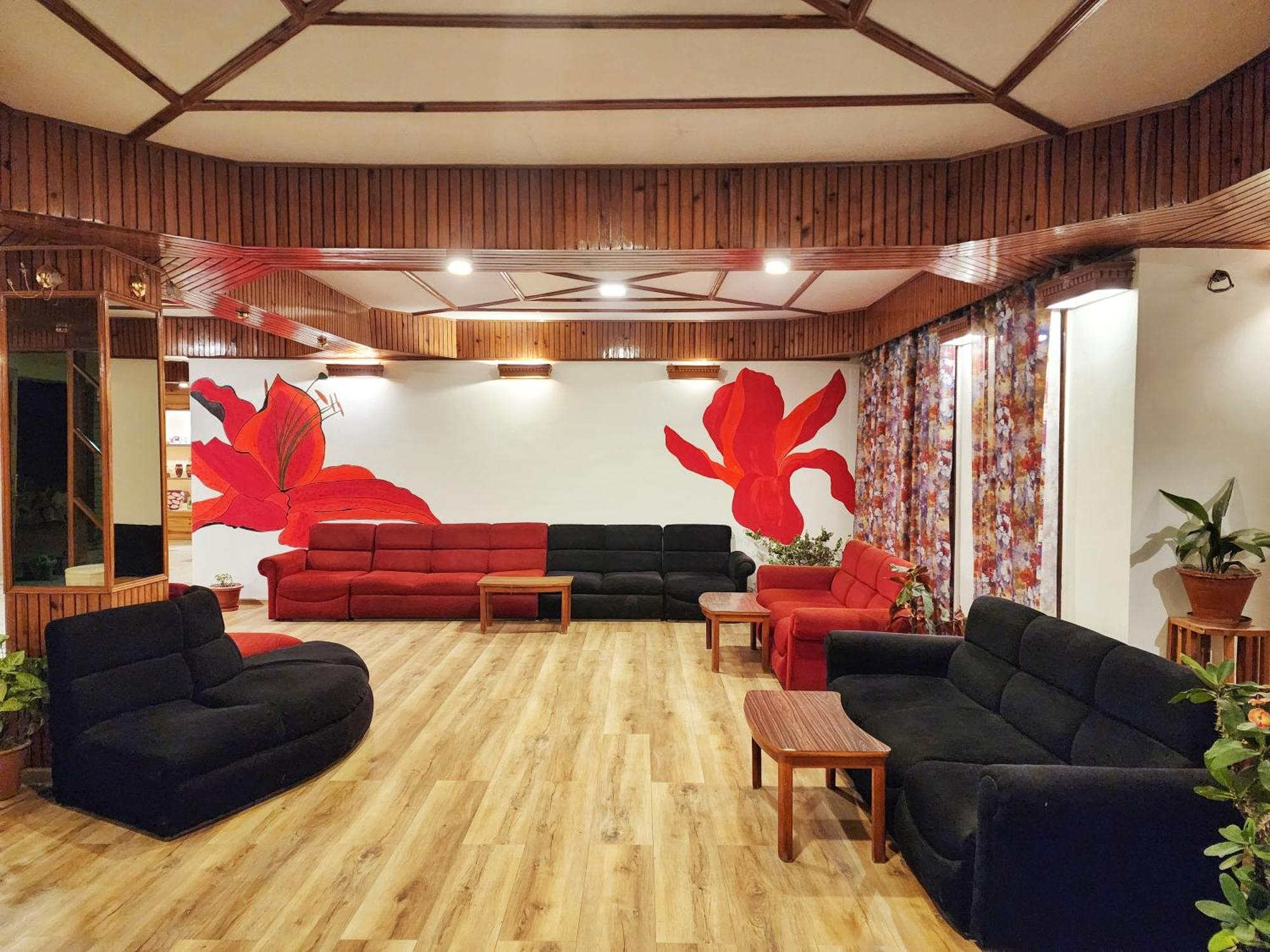 Hotel Pineview Shimla Ngoại thất bức ảnh