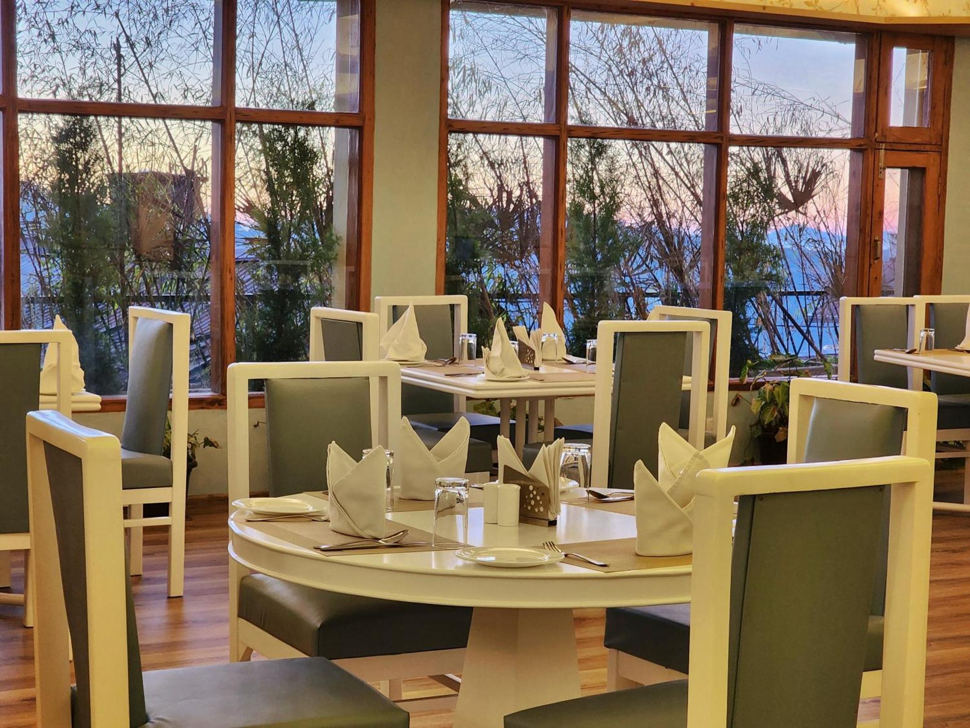 Hotel Pineview Shimla Ngoại thất bức ảnh
