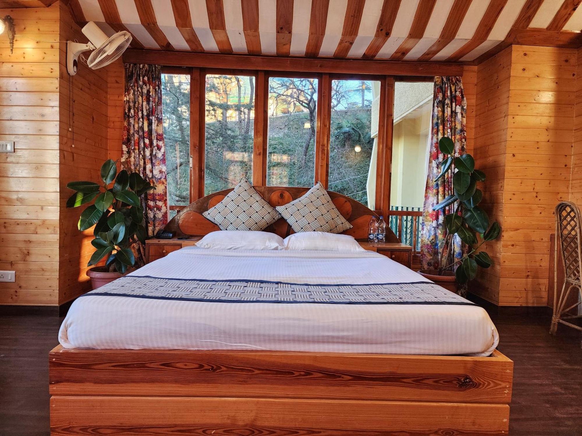 Hotel Pineview Shimla Ngoại thất bức ảnh