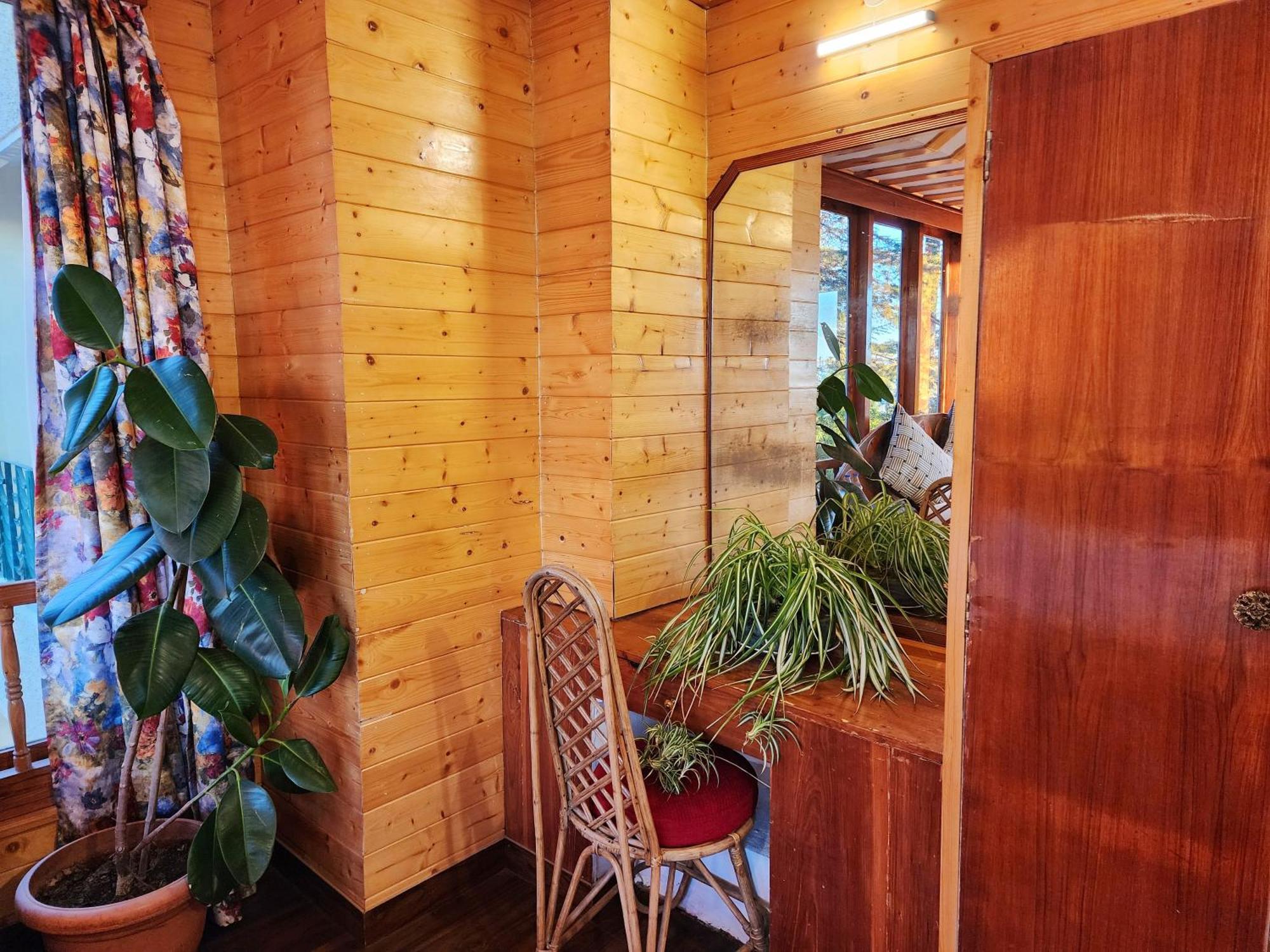 Hotel Pineview Shimla Ngoại thất bức ảnh