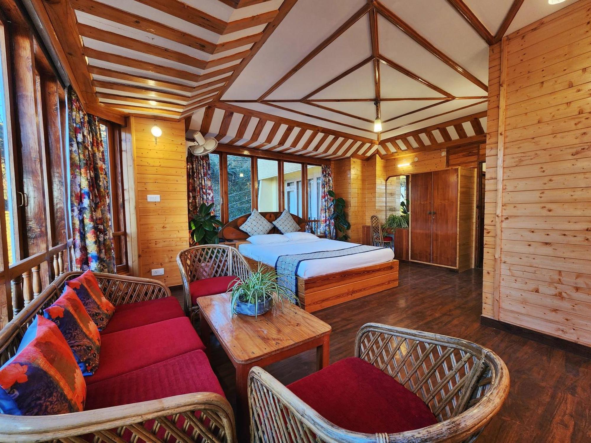 Hotel Pineview Shimla Ngoại thất bức ảnh