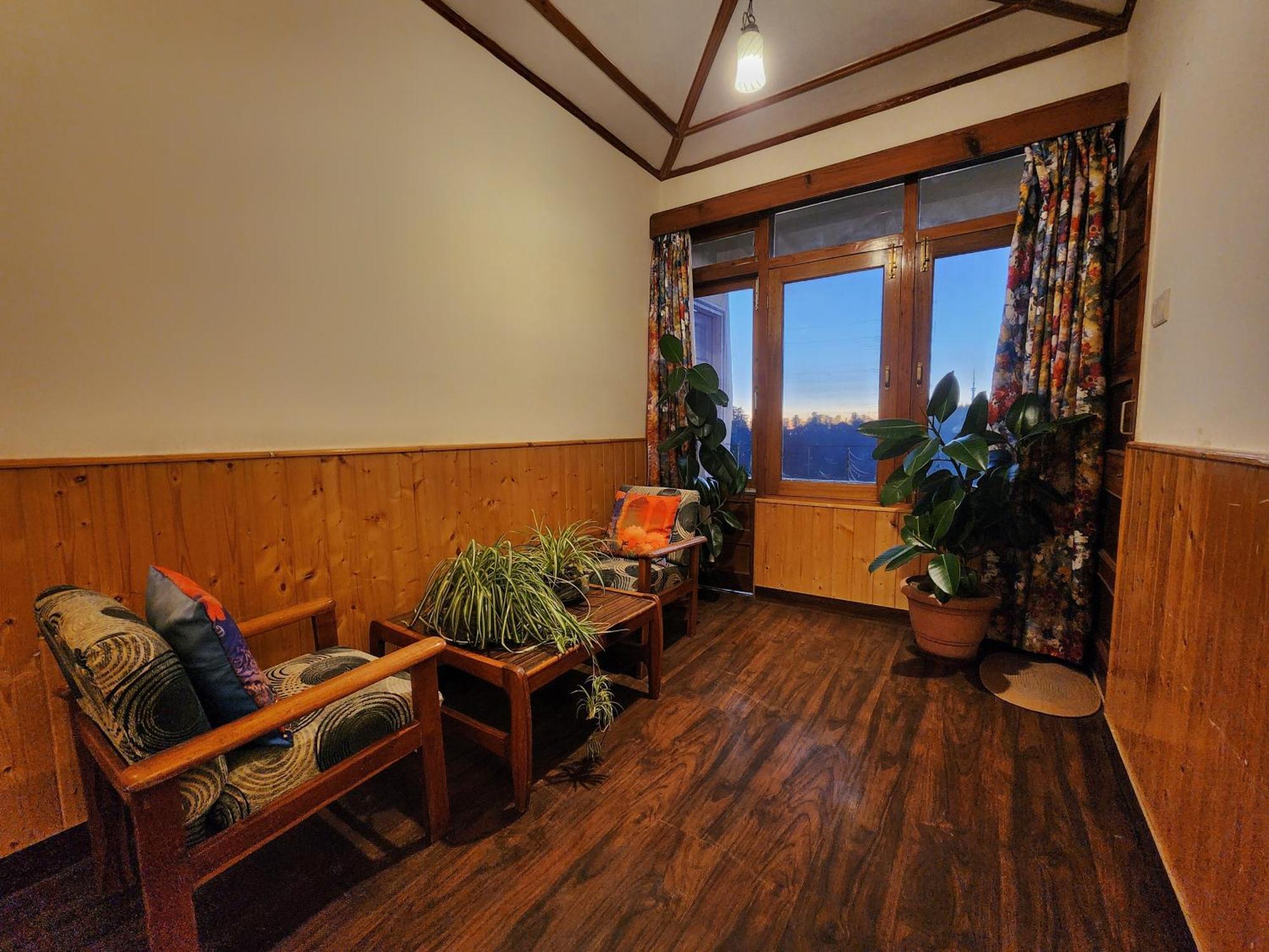 Hotel Pineview Shimla Ngoại thất bức ảnh