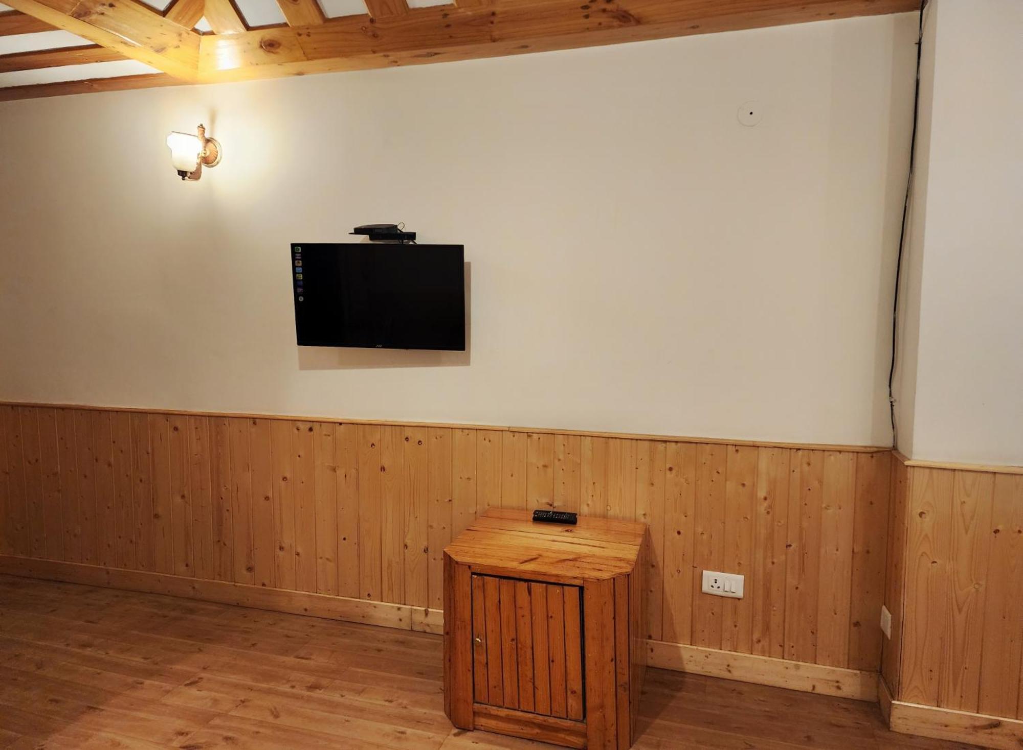 Hotel Pineview Shimla Ngoại thất bức ảnh