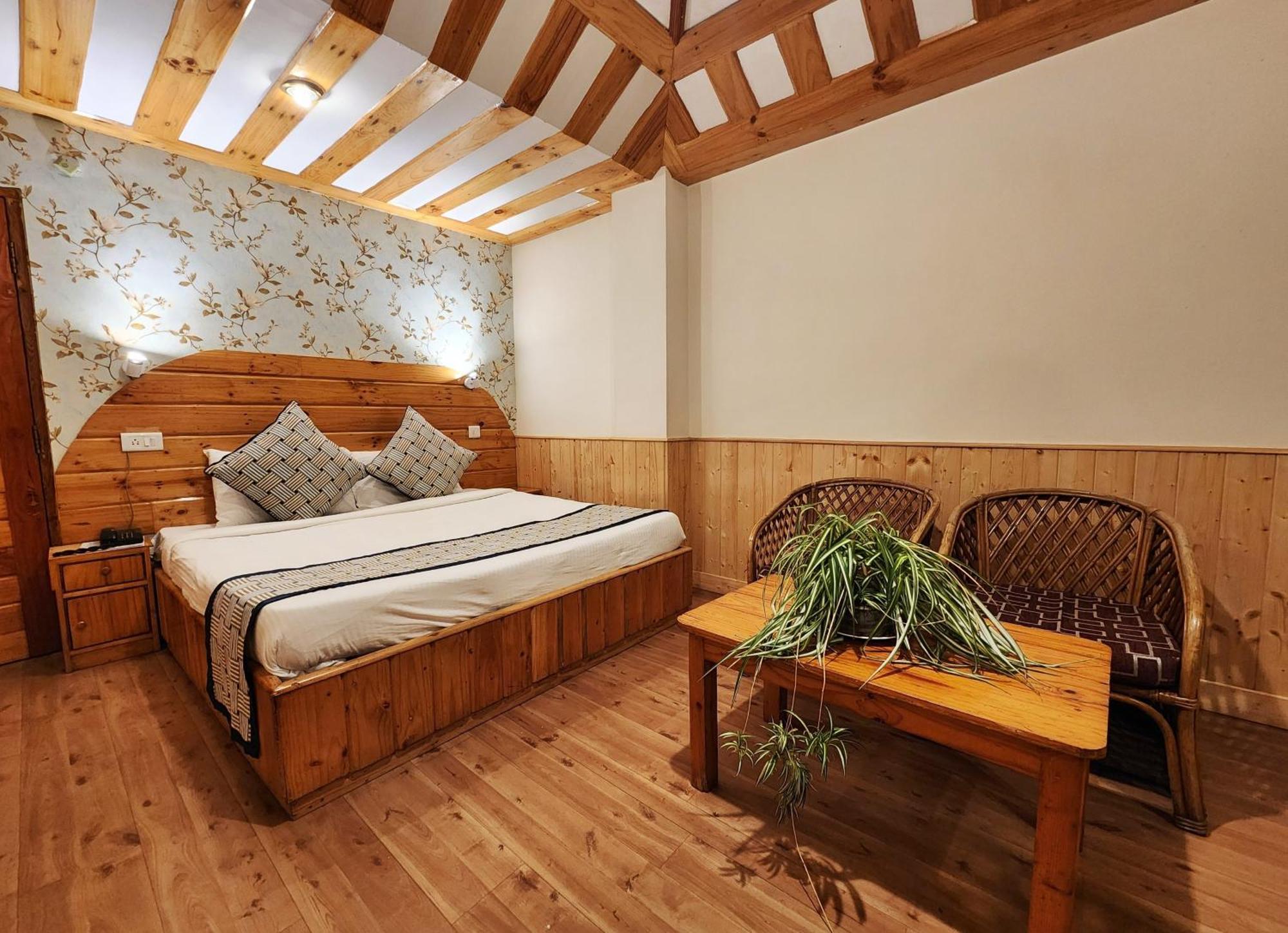 Hotel Pineview Shimla Ngoại thất bức ảnh