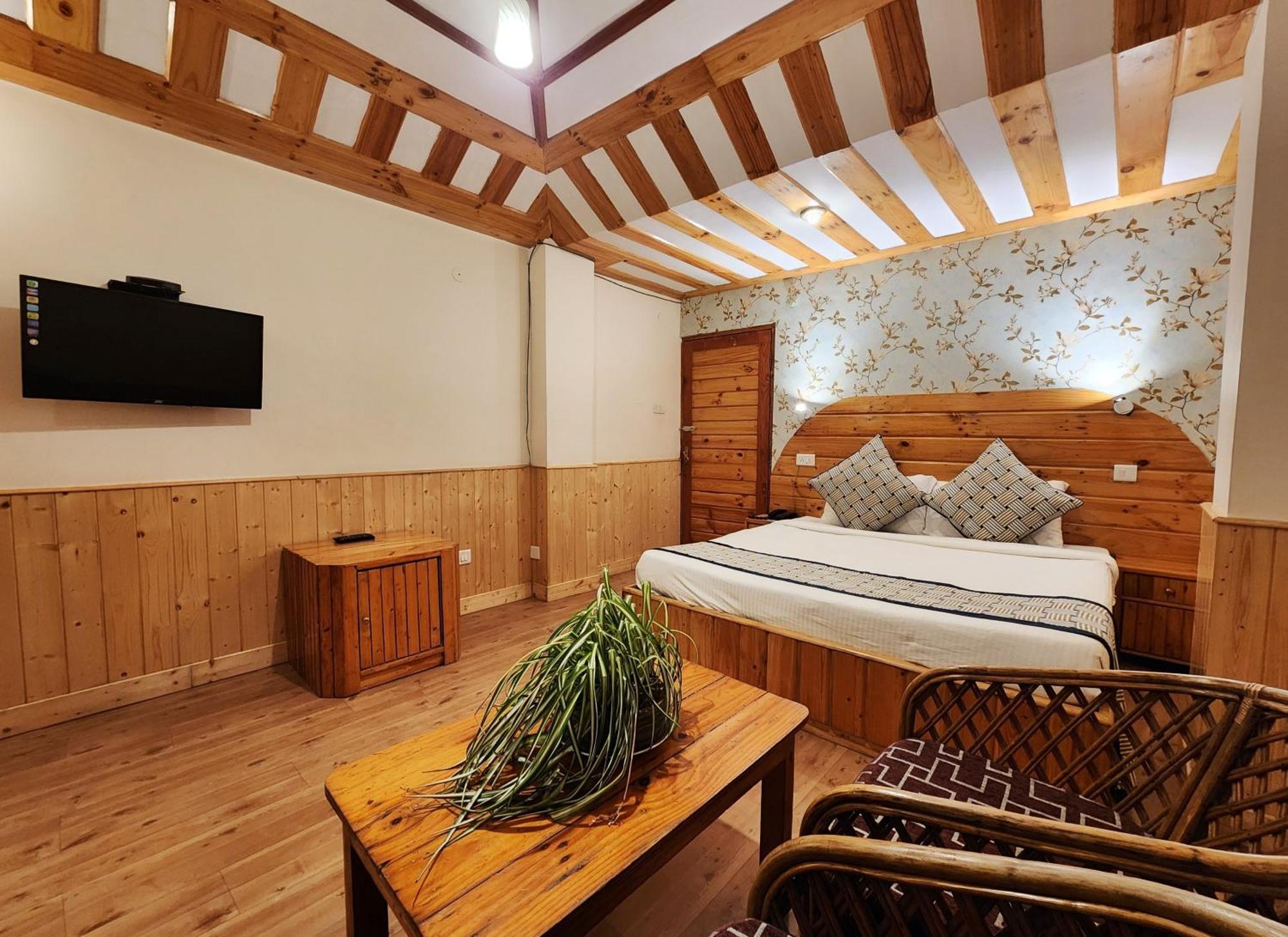 Hotel Pineview Shimla Ngoại thất bức ảnh