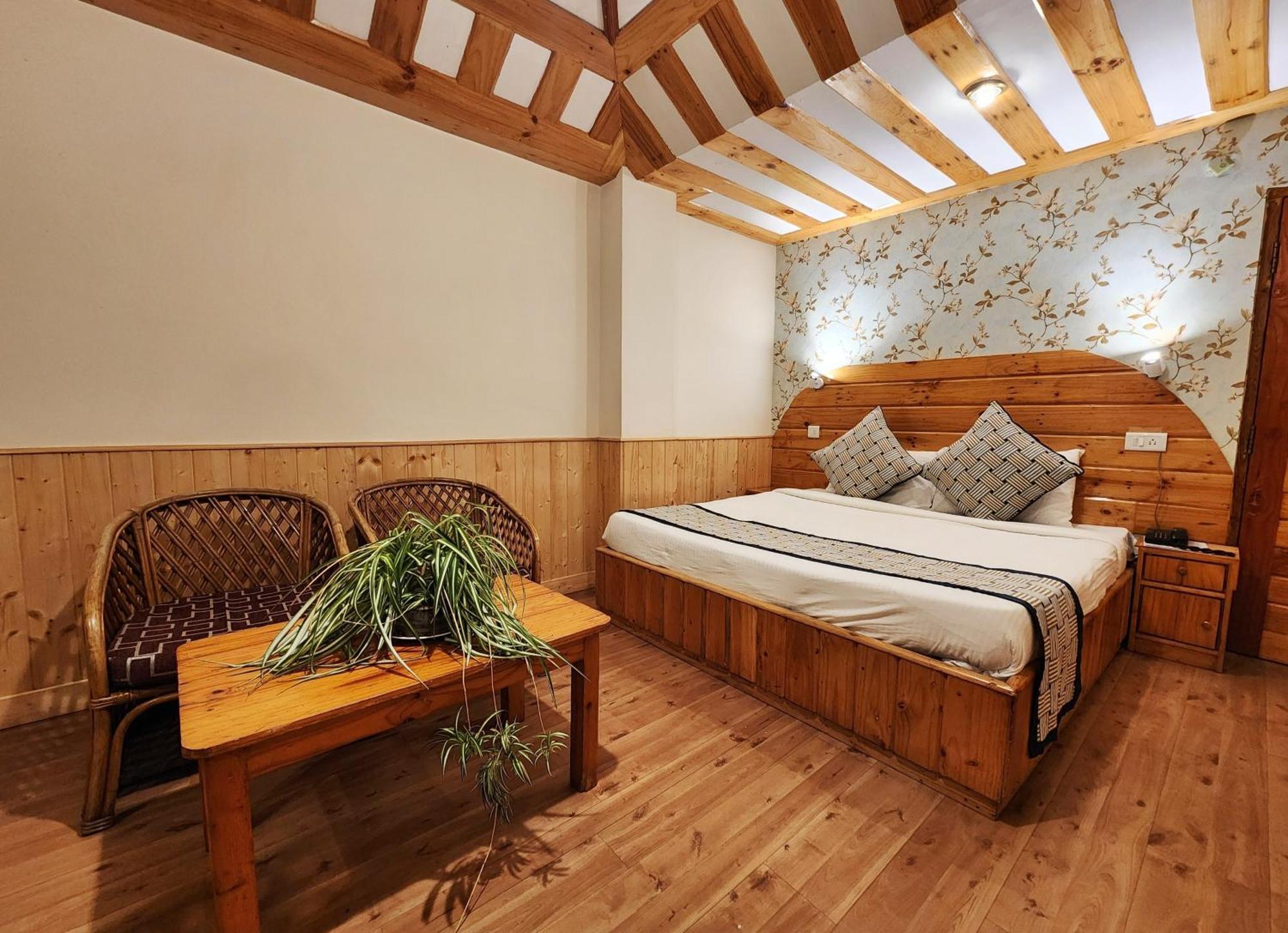 Hotel Pineview Shimla Ngoại thất bức ảnh